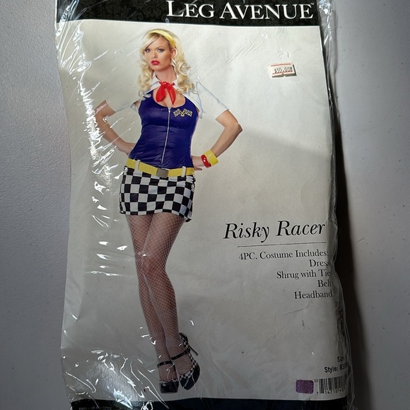 Risky Racer Costume - Picture 3 of 7